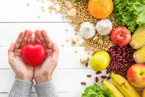 Jak pozbyć się cholesterolu: skuteczne metody i porady dietetyczne