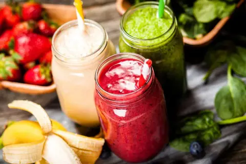 Batido de proteínas nocturno: ¿Adelgazar mientras duermes?