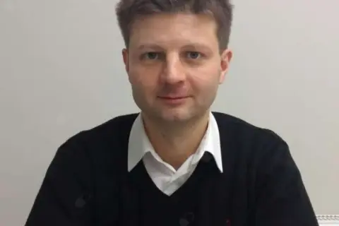 Gdzie przyjmuje dr Tomasz Konecki, urolog w Łodzi? Sprawdź adresy.