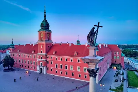 Zamek Królewski i Kolumna Zygmunta. Co ciekawego w Warszawie? To miejsce, gdzie historia spotyka się z pięknem.
