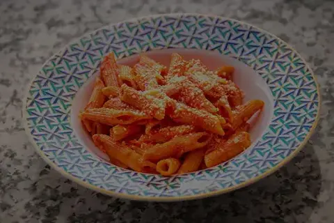 Penne al pomodoro - prosty przepis na pyszne włoskie danie