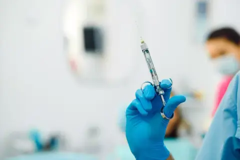 Bezbolesne znieczulenie u dentysty: rodzaje, bezpieczeństwo, koszty