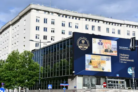 Gdzie znajduje się siedziba NBP? Szybka pomoc w odnalezieniu adresu centrali banku