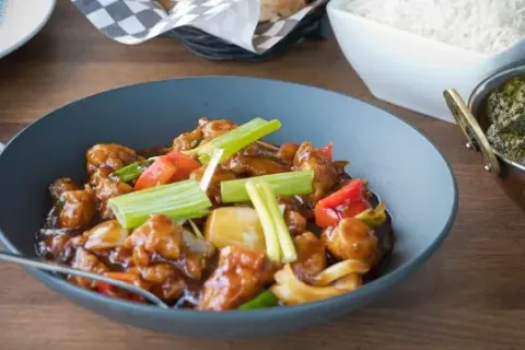 Gdzie zjeść w Kościerzynie? Odkryj najlepsze restauracje i smaki