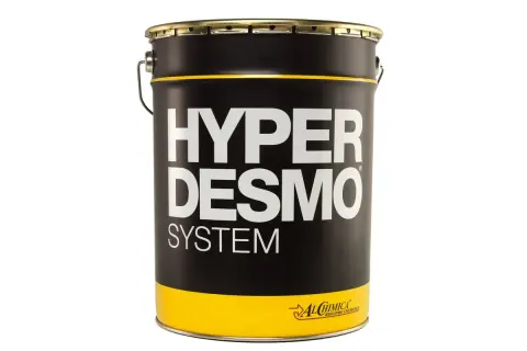 Czarny metalowy pojemnik z napisem HYPER DESMO SYSTEM. Idealny do profesjonalnych zastosowań budowlanych.
