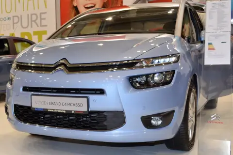 Citroën C4 Grand Picasso: Pojemność baku, rezerwa ile litrów?