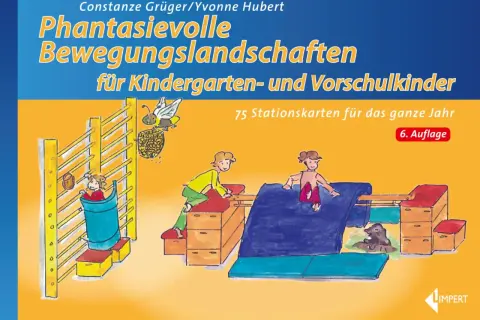 Kinder erkunden eine fantasievolle Bewegungslandschaft im Kindergarten. Bienen und ein Bär sind Teil des Spiels.