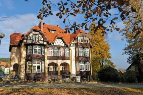 Świeradów-Zdrój: Sanatorium prywatnie dla seniora? Przewodnik 2026