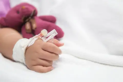 Czy opiekę na dziecko można wypisać wstecz? Zasady i warunki wyjaśnione