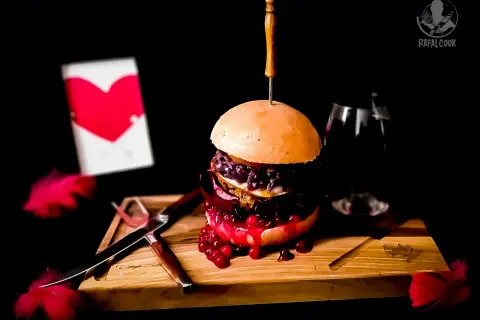 Kto wymyślił hamburgera? Dlaczego odpowiedź jest złożona?