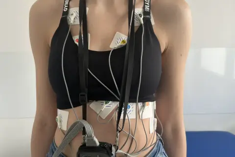 Czy do EKG trzeba zdjąć stanik? Sprawdź, jak przygotować się bez stresu
