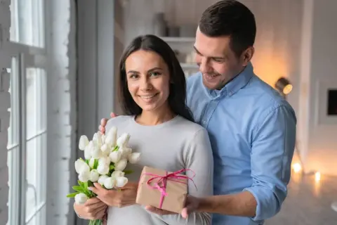 Trzecia rocznica ślubu – co to oznacza i jakie są najlepsze prezenty