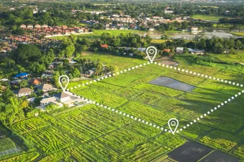 Po jakim czasie można sprzedać działkę bez podatku i karencji?