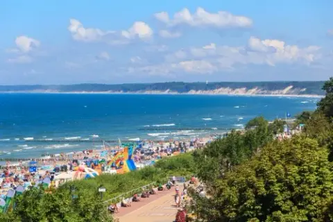 Ile kosztują noclegi nad polskim morzem? Sprawdź i oszczędź!