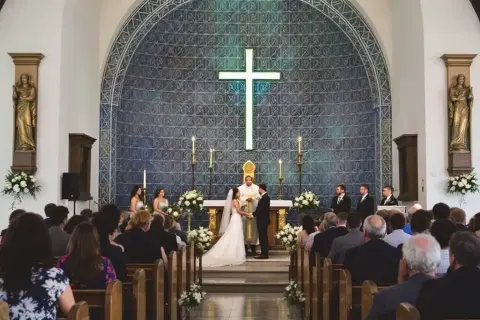 Jak czytać czytanie w kościele i uniknąć stresu podczas mszy