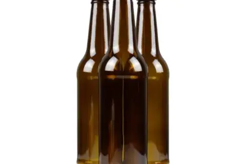 Ile waży butelka piwa? Zaskakujące różnice w wagach 0,5 l