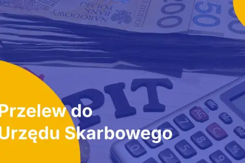 Jak zapłacić podatek do urzędu skarbowego? Na zdjęciu stos banknotów, kalkulator i litery "PIT".