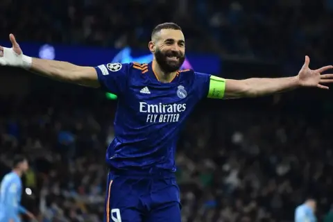 Karim Benzema statystyki: niesamowite osiągnięcia i liczby, które zaskakują