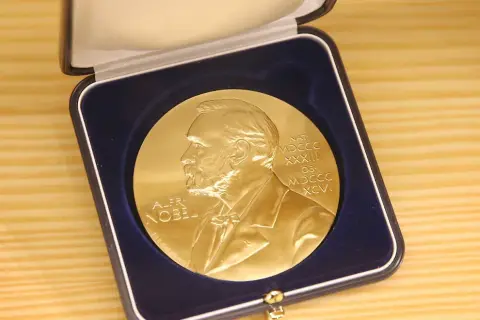 Ile nagród Nobla przyznano w dziedzinie literatury? Zaskakujące fakty