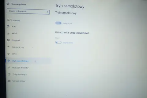 Jak wyłączyć tryb samolotowy w laptopie Dell i przywrócić połączenie