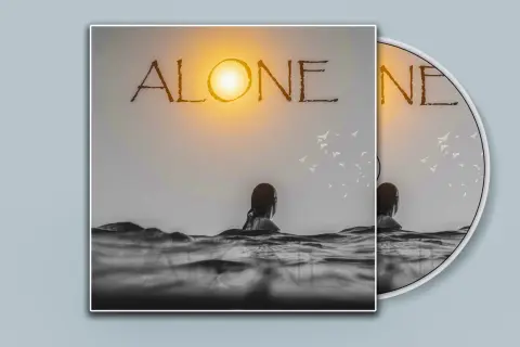 CD-Cover mit dem Titel "ALONE". Eine Person blickt über das Wasser, Vögel fliegen am Himmel.