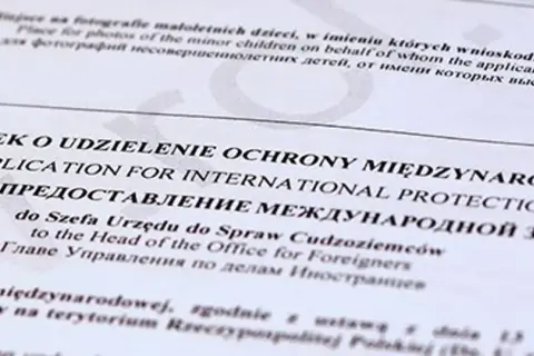 Wniosek o ochronę międzynarodową. Dokument dla uchodźcy, który stara się o azyl.