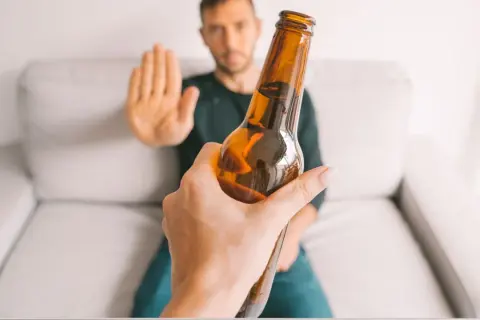 Alkohol a rak: Naukowcy nie mają wątpliwości. Bezpieczna dawka?