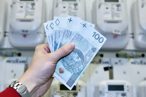 Ile zdrożeje prąd po zamrożeniu cen? Przewidywania i konsekwencje