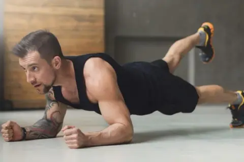Trening core co to? Zbuduj stabilny kręgosłup i pozbądź się bólu!
