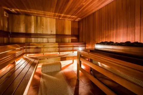 Czy sauna karbonowa odchudza? Odkryj prawdę o jej skuteczności