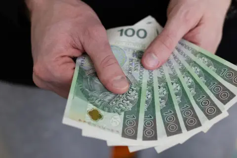 Emerytura 3000 zł netto: Jakie zarobki i kapitał zapewnią ten cel?