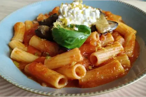 Pasta alla Norma: Receta auténtica siciliana, ¡sin errores!