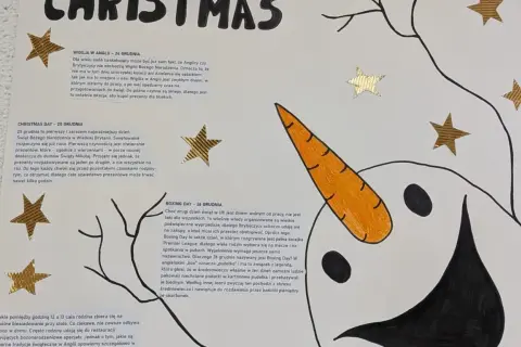 Najważniejsze święta w Wielkiej Brytanii: Boże Narodzenie, Wigilia i Boxing Day. Ilustracja przedstawia bałwana i gwiazdki.