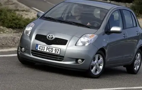 Ile pali Toyota Yaris 1.3 benzyna? Sprawdź realne spalanie i oszczędności