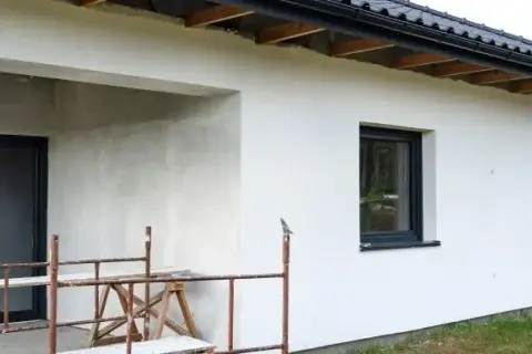 Jaki tynk na zewnątrz? Odkryj najlepsze opcje dla Twojego domu