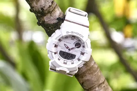 Zegarek G-Shock damski biały – stylowe modele, które musisz znać