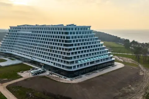 Kiedy będzie otwarty hotel Gołębiewski w Pobierowie? Sprawdź szczegóły!