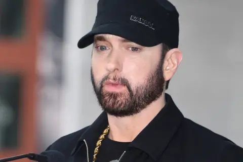 Eminem kiedy zmarł? Prawda o plotkach i jego aktywności zawodowej