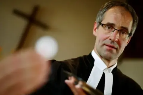 W jakim kościele jest pastor? Poznaj różne denominacje protestanckie