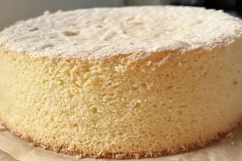 Dlaczego biszkopt się kurczy? Odkryj patenty na idealny blat!