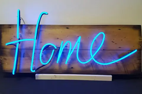 Jak stworzyć neon DIY - proste kroki, materiały i pomysły na design
