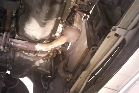 Gdzie jest czujnik wentylatora Peugeot 206? Lokalizacja i wymiana
