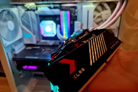 Pamięć RAM G.Skill Ripjaws V DDR4. Zwiększ wielkość pamięci RAM w swoim komputerze gamingowym.