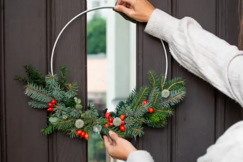 Ozdoby świąteczne na zewnątrz DIY stwórz magię za grosze!