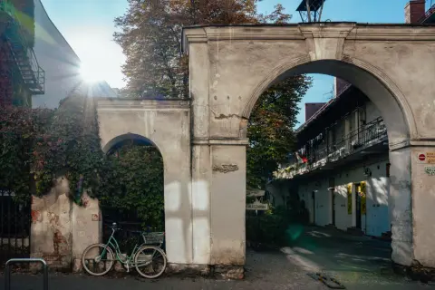 Gdzie zjeść w Kazimierzu? Odkryj najlepsze restauracje i smaki