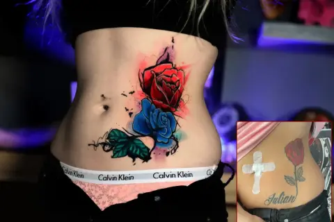 Bauch-Tattoo mit roten und blauen Rosen. Ein kleineres Bild zeigt ein älteres Tattoo mit einer Rose und dem Namen "Julian", das mit einem Kreuz aus Pflastern abgedeckt ist. Zeit ist Geld Tattoo.