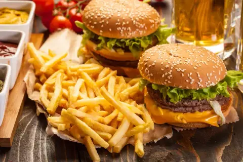 Burger maison parfait : les secrets d'un chef pour un goût unique