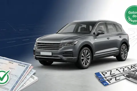Szare auto, dokumenty i kluczyki – wszystko gotowe na Twoje pierwsze auto!
