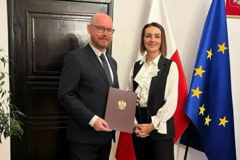 Kto powołuje kuratora oświaty i jakie są kryteria wyboru?