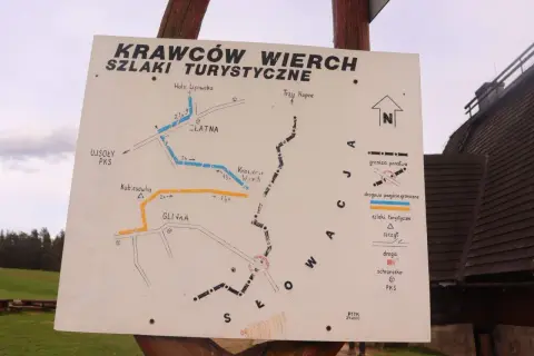 Mapa szlaków turystycznych Krawców Wierch. Wskazuje trasy do Hali Lipowskiej, Trzech Kopców, Glinki i Kubiesówki.